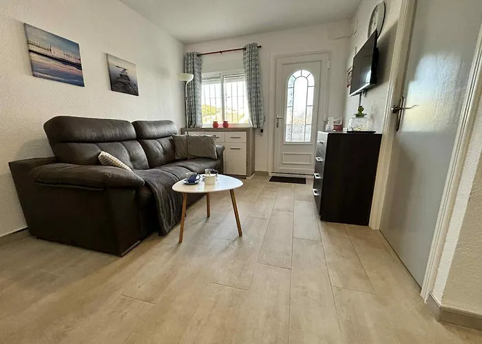 Apartament Torrevieja Апартаменты *
